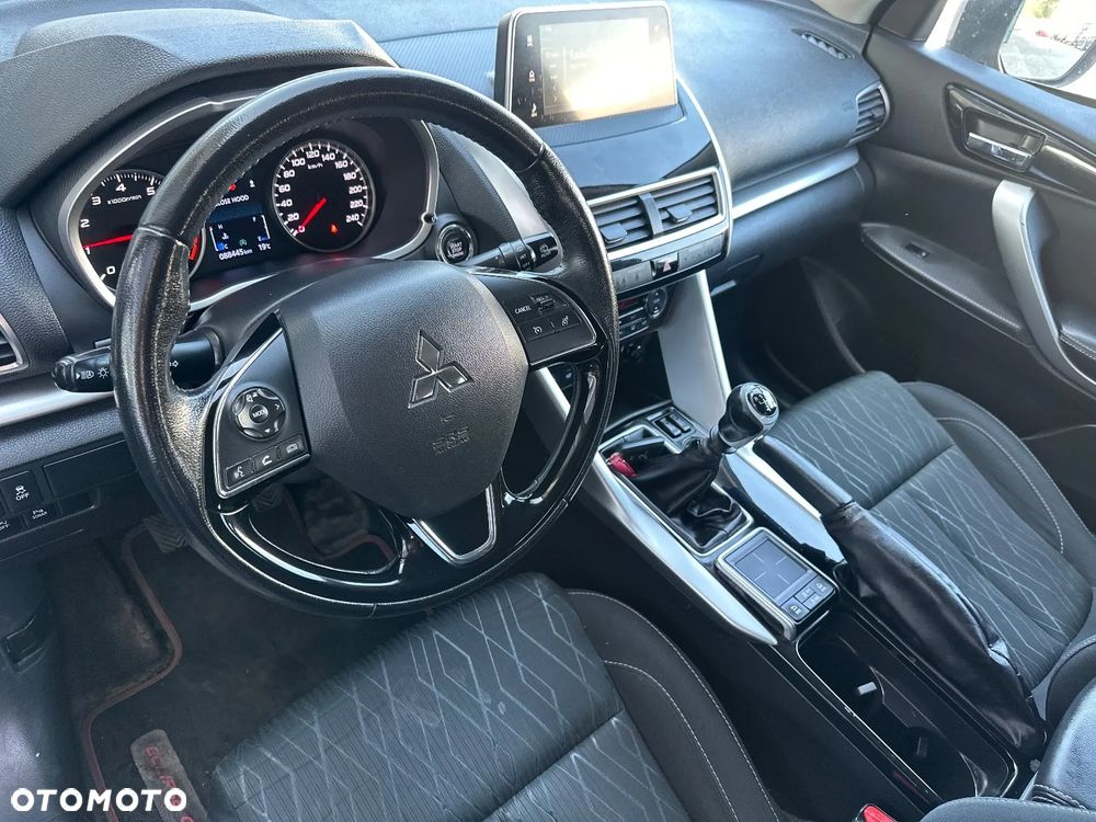 Mitsubishi Eclipse Cross 1.5 T Intense - 16