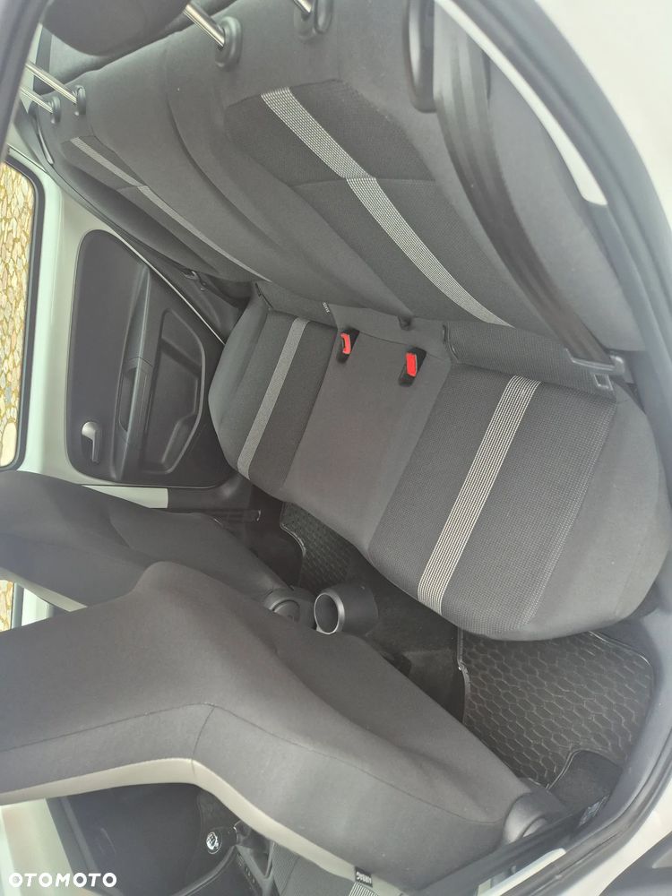 Volkswagen up! (BlueMotion Technology) move - 21