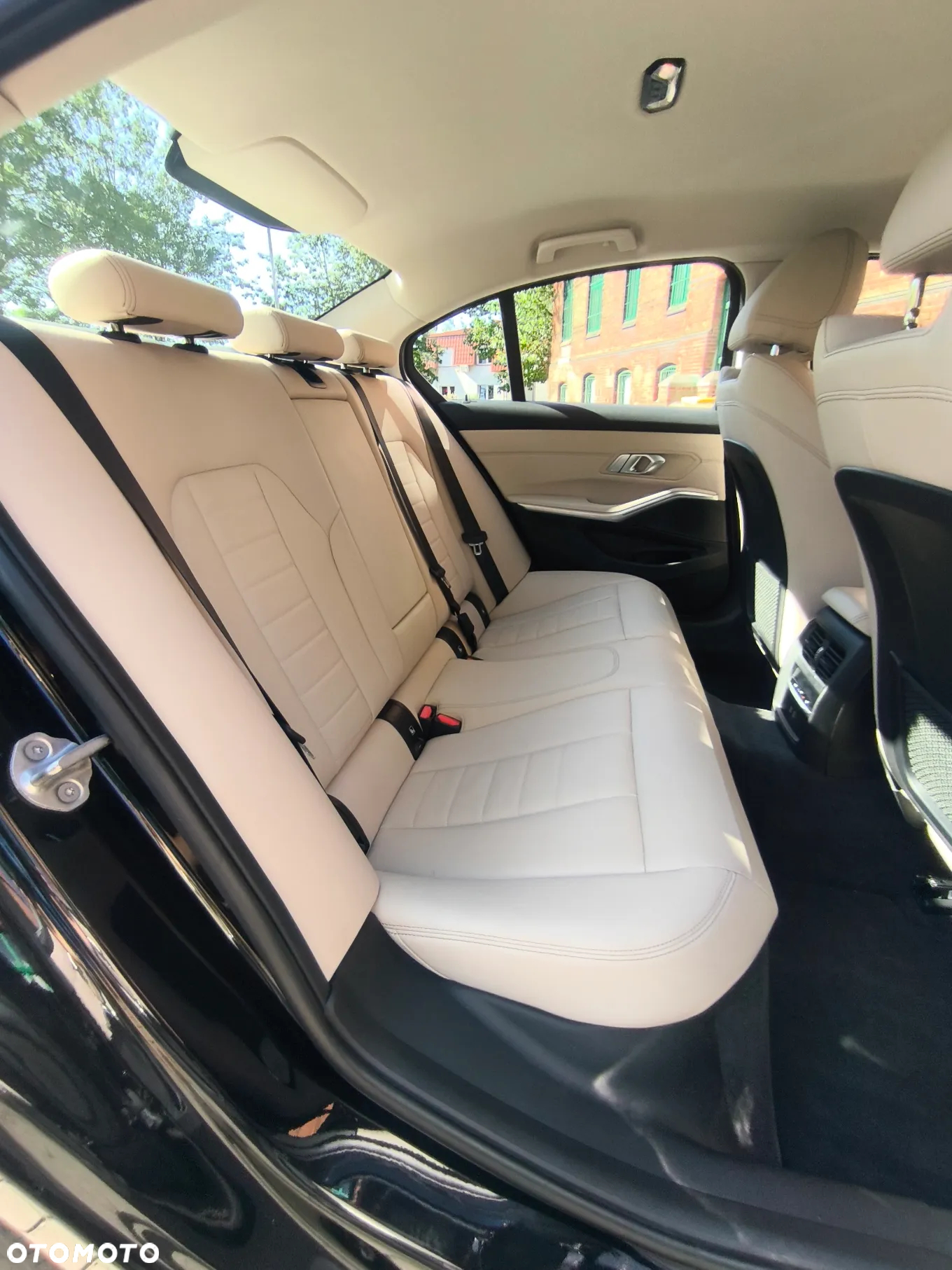 BMW Seria 3 330e - 19