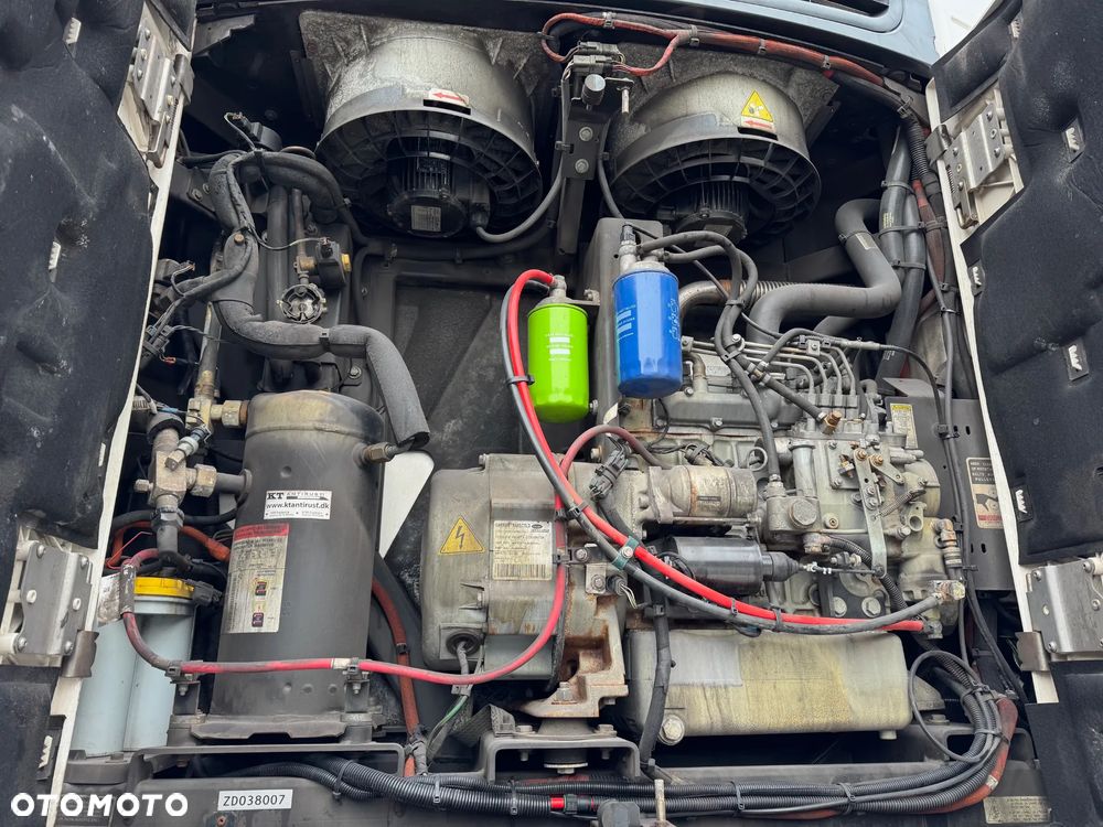 Krone Chłodnia ,Doppelstock , Carrier Vector 1550 - 32