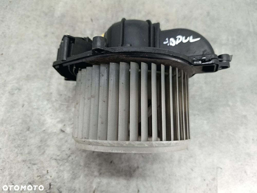 WENTYLATOR NAWIEWU  BMW 3 E46 FL 2002221 34269  NRF  012-2468803  DENSO - 2