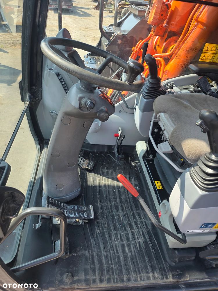 Hitachi ZX 140W-6 - 15