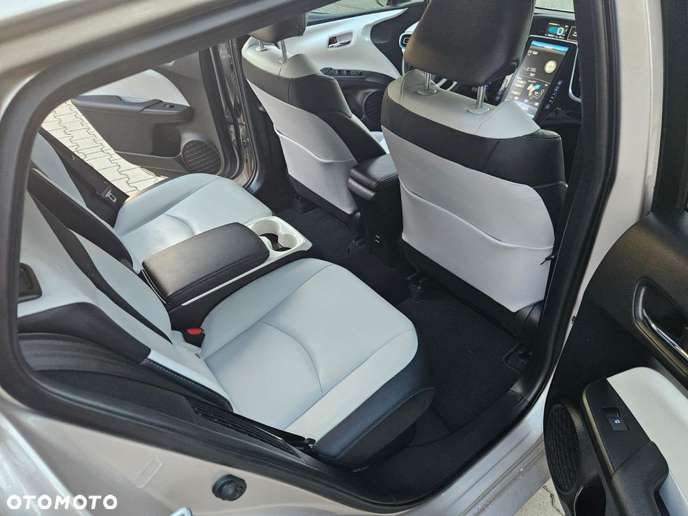 Toyota Prius - 15