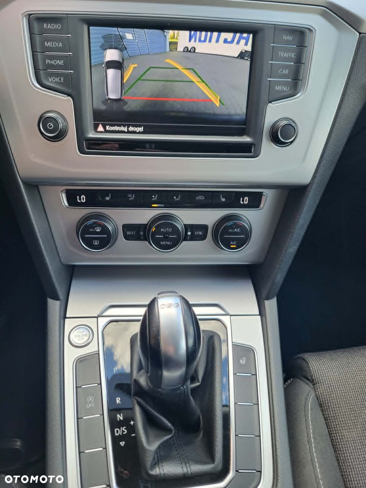 Volkswagen Passat 2.0 TDI SCR DSG Highline - 13