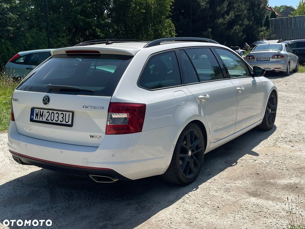 Skoda Octavia 2.0 TDI RS DSG - 9