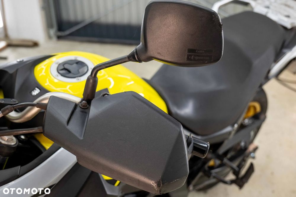 Suzuki V-STROM - 25