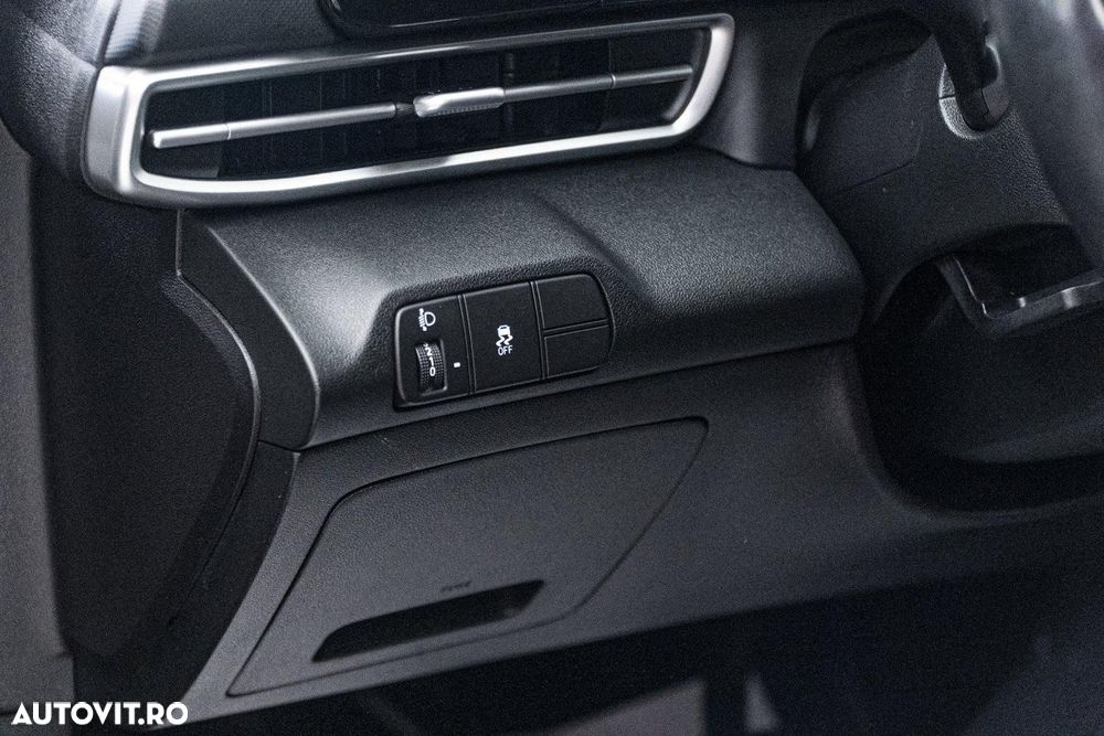 Hyundai Elantra 1.6 l 123 CP 6MT Highway - 15