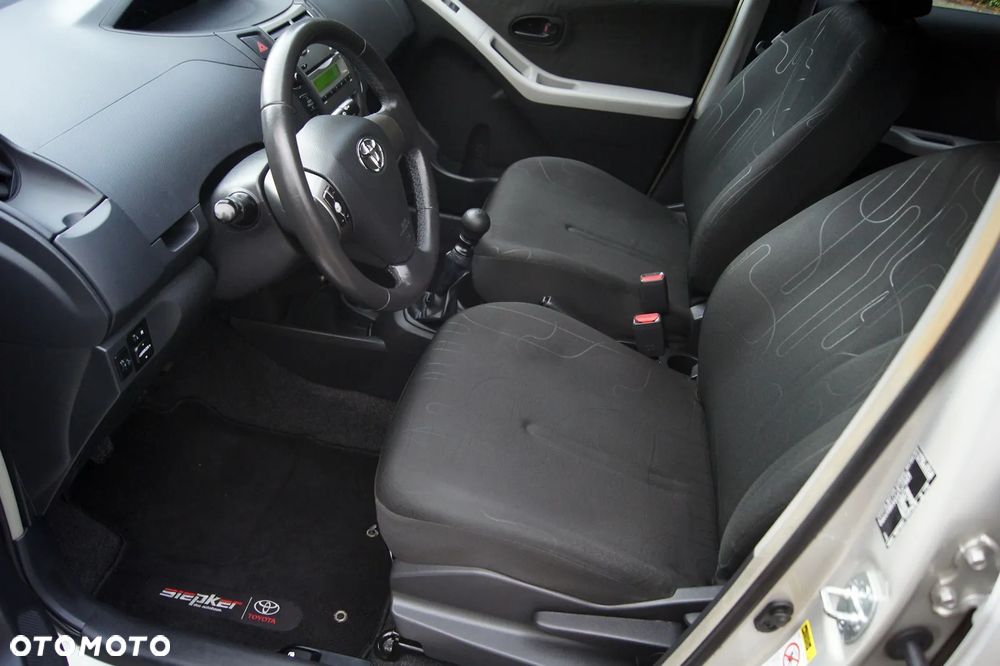 Toyota Yaris 1.33 VVT-i Cool+ - 17