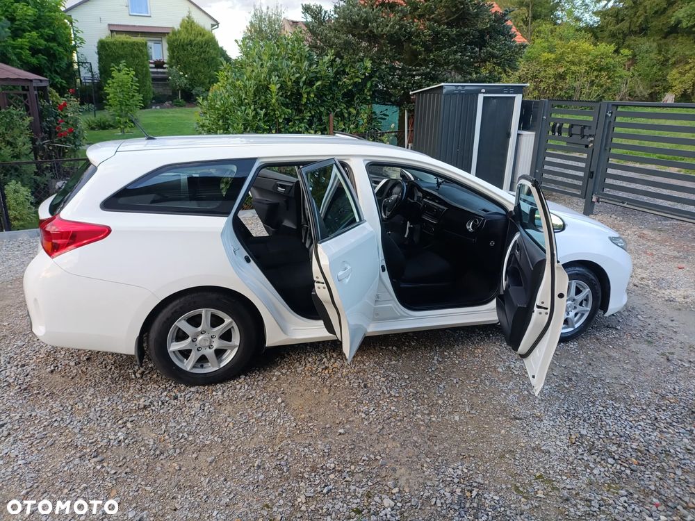 Toyota Auris 1.4 D-4D Life - 5