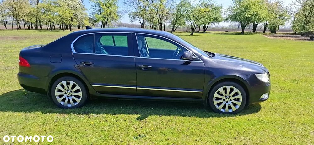 Skoda Superb 2.0 TDI Elegance - 3