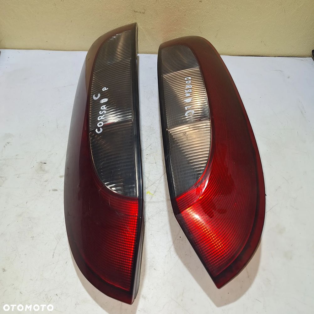LAMPA PRAWA LEWA TYL TYLNA CORSA C - 5