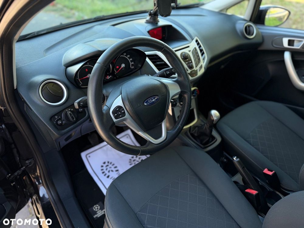 Ford Fiesta 1.25 Champions Edition - 16