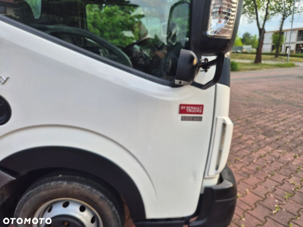 Renault Maxity - 16