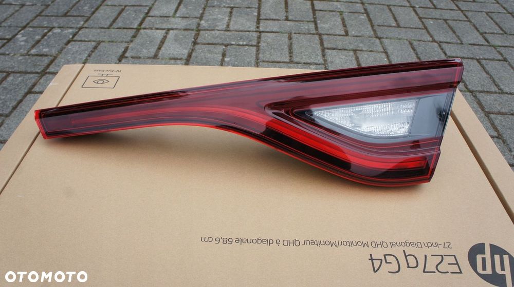 TYLNA PRAWA LAMPA RENAULT ARKANA LED