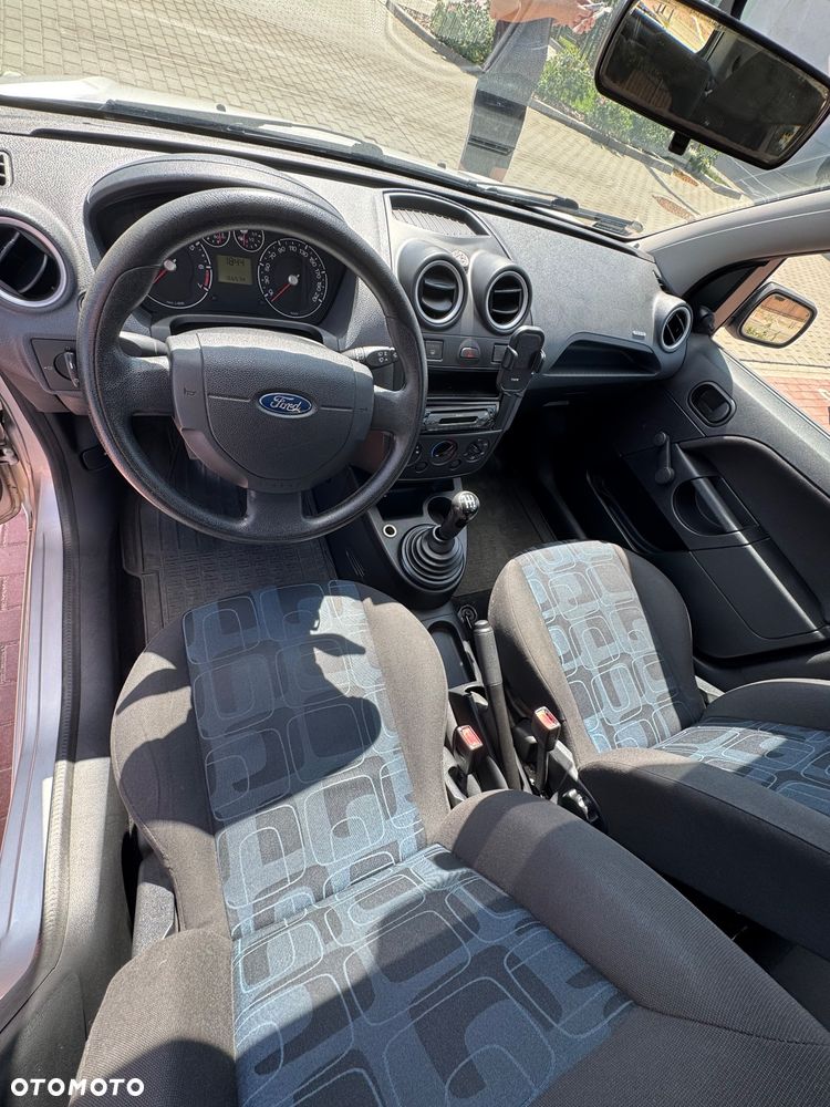 Ford Fiesta 1.3 - 9