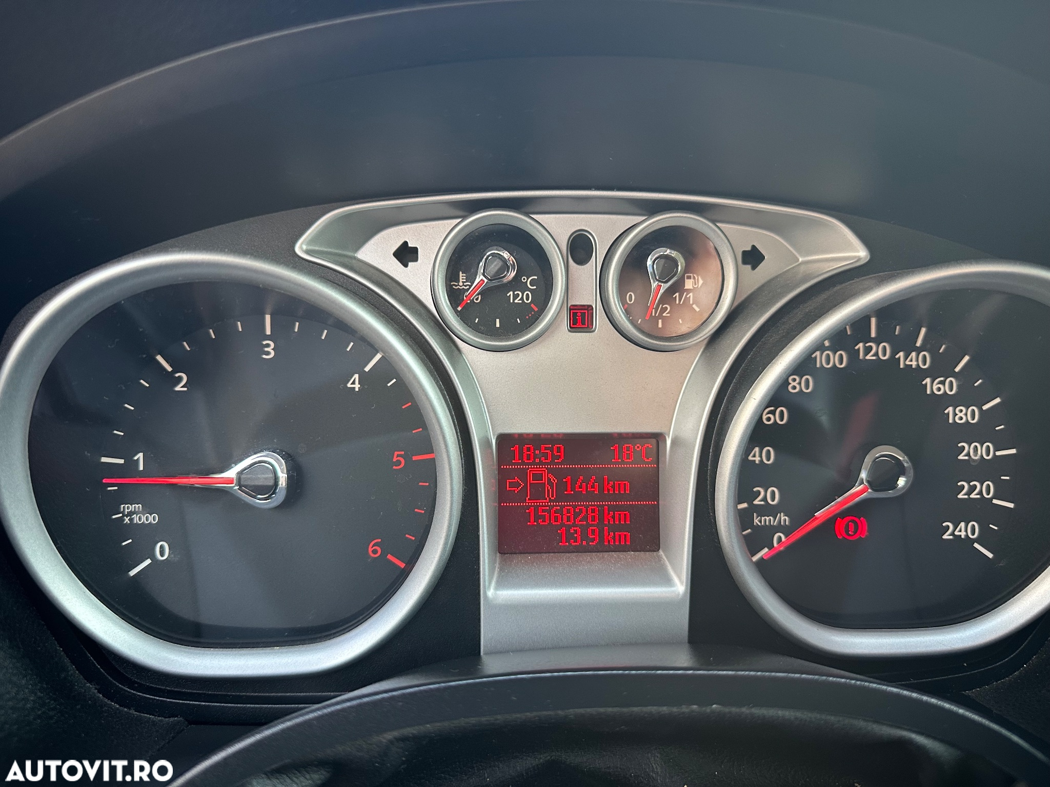 Ford Kuga 2.0L TDCi DPF Titanium - 12