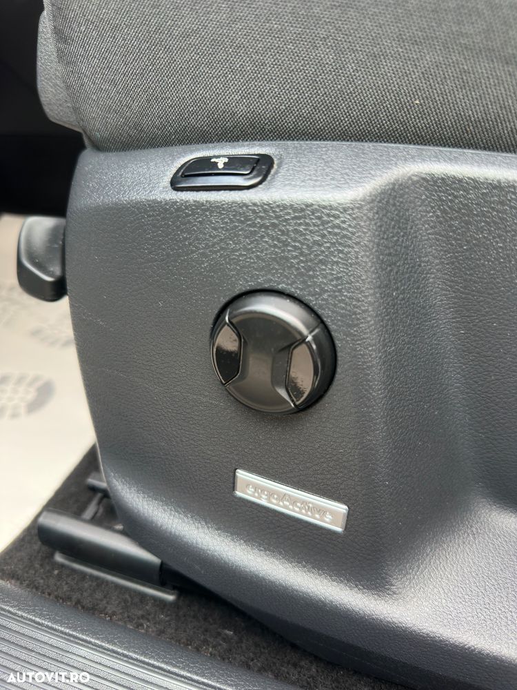 Volkswagen Golf Sportsvan 2.0 TDI SCR DSG Highline - 23