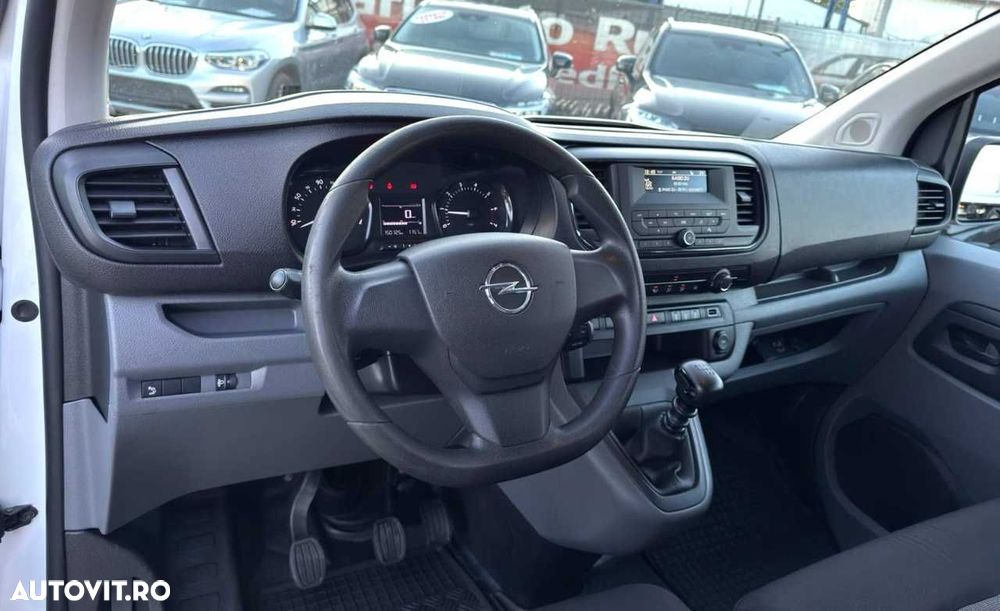 Opel Vivaro - 22