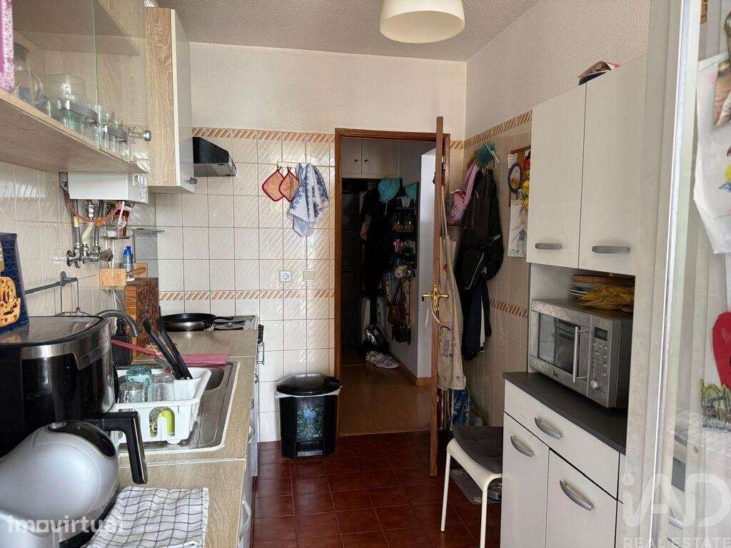 Apartamento T1 em Santo António dos Cavaleiros e Frielas de 47 m2 - Grande imagem: 2/26