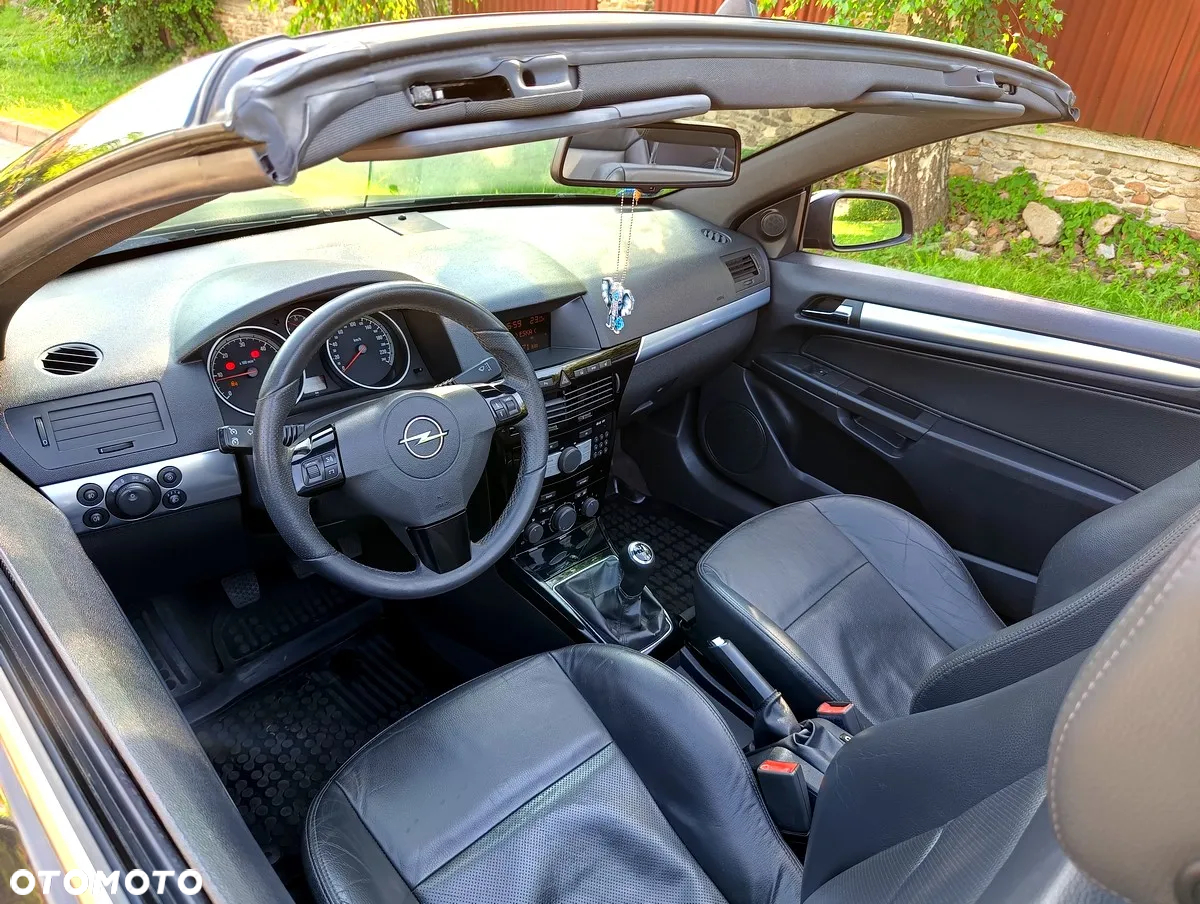 Opel Astra Twin Top 1.9 CDTI Cosmo - 8