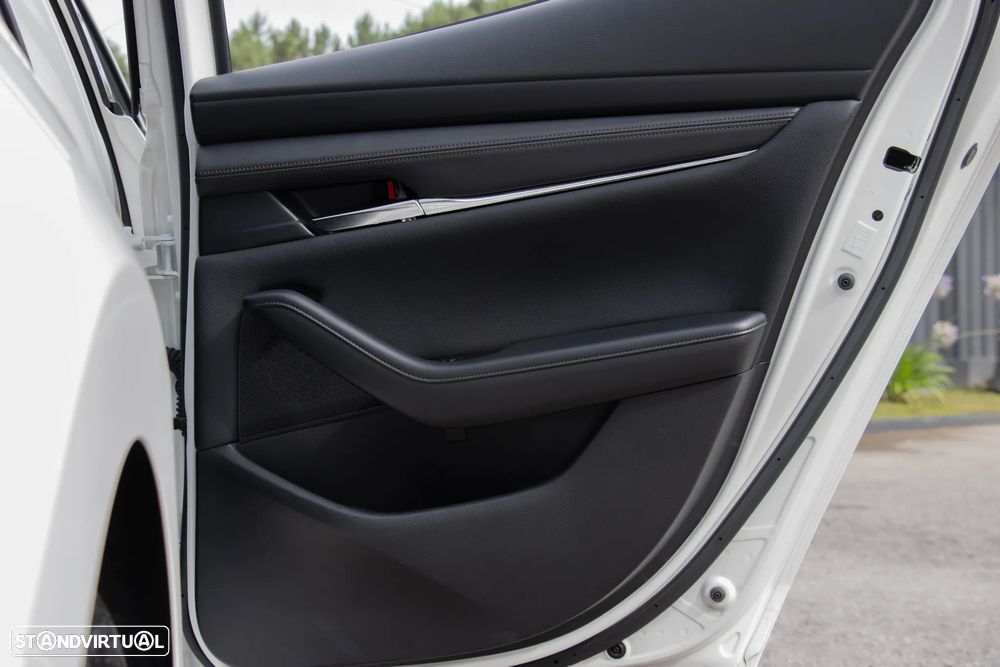 Mazda 3 Hatchback 2.0 Sky-X Excellence - 30