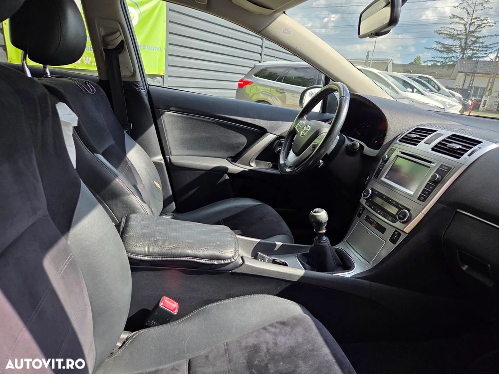 Toyota Avensis - 14