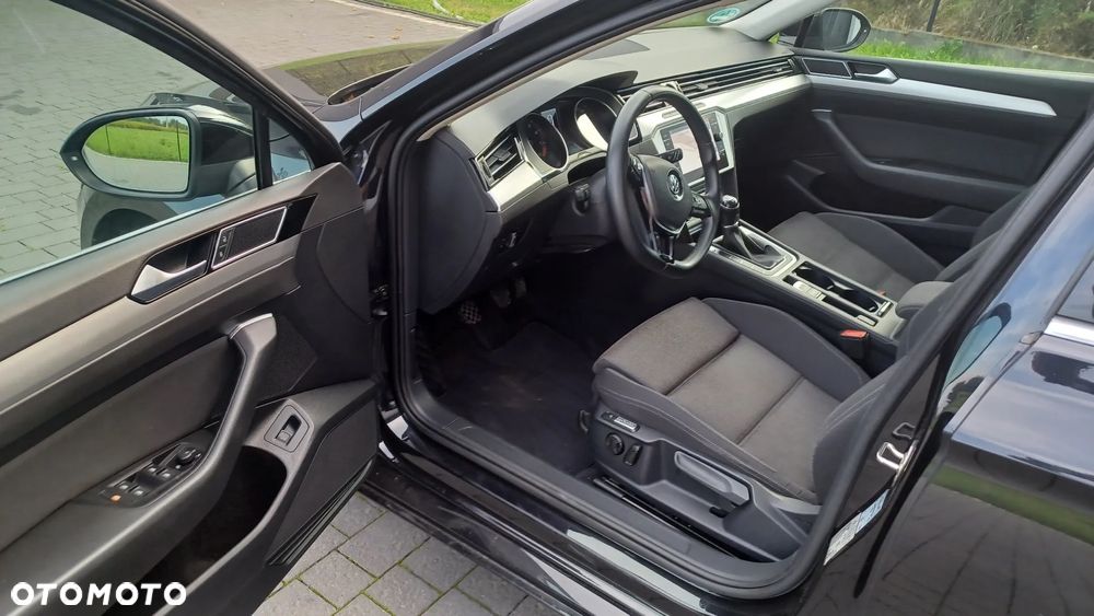 Volkswagen Passat 1.4 TSI BMT Comfortline - 9