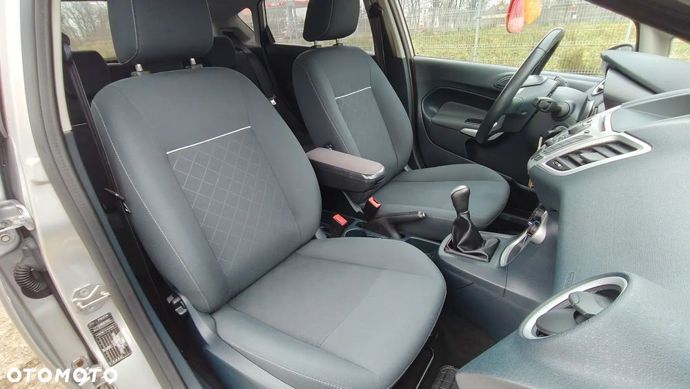 Ford Fiesta 1.6 TDCi Individual - 24