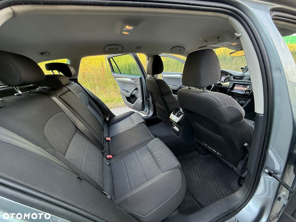 Skoda Superb 1.6 TDI Ambition Greenline - 6
