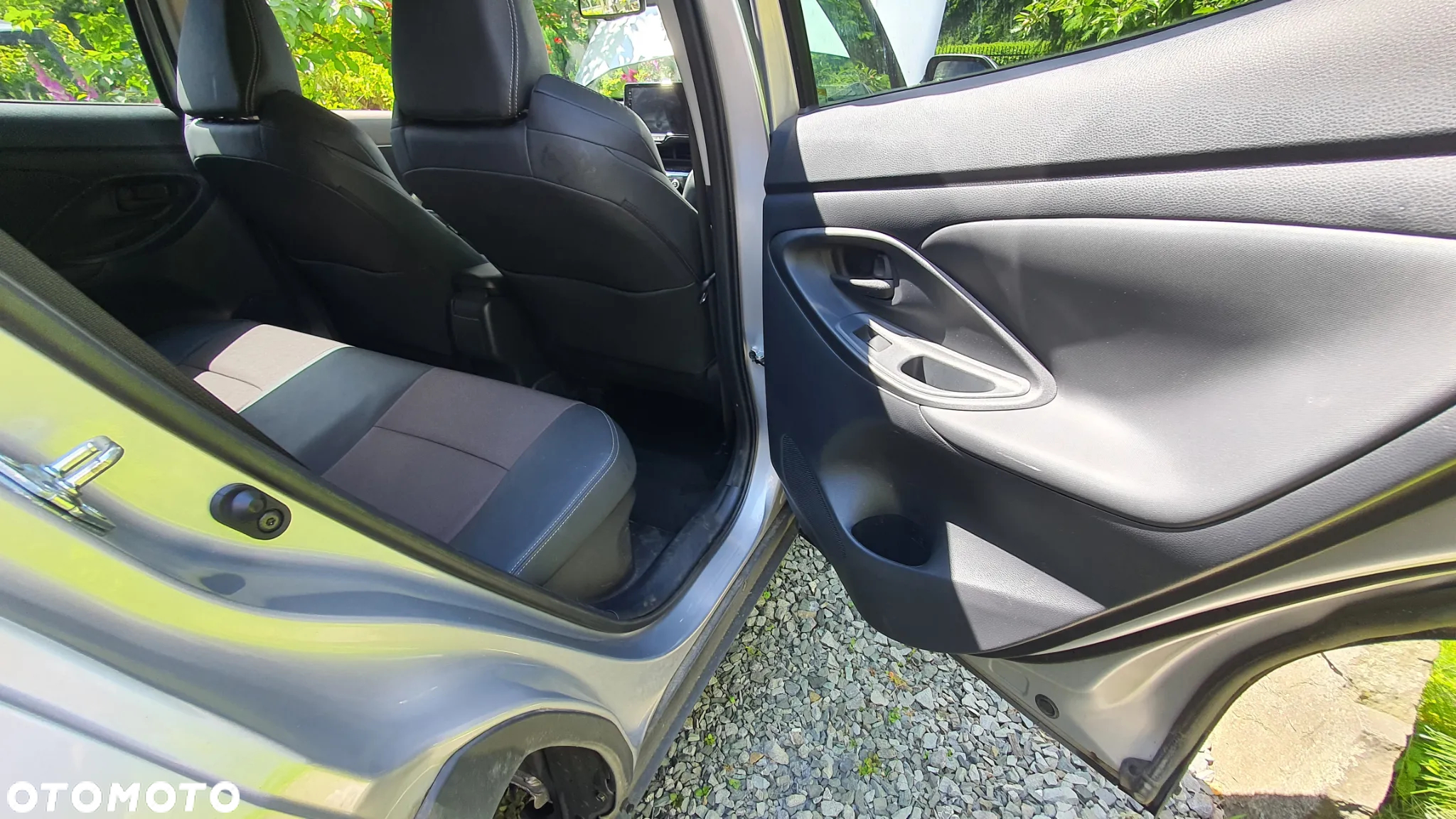 Toyota Yaris Hybrid 1.5 Executive - 23