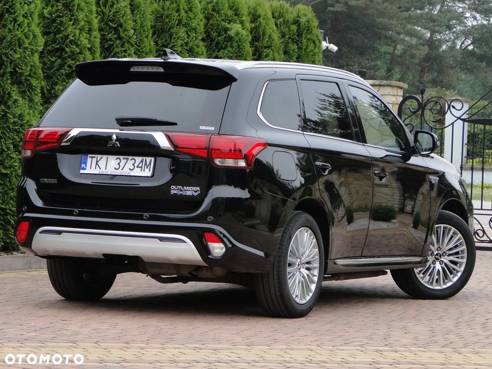 Mitsubishi Outlander Instyle + - 2