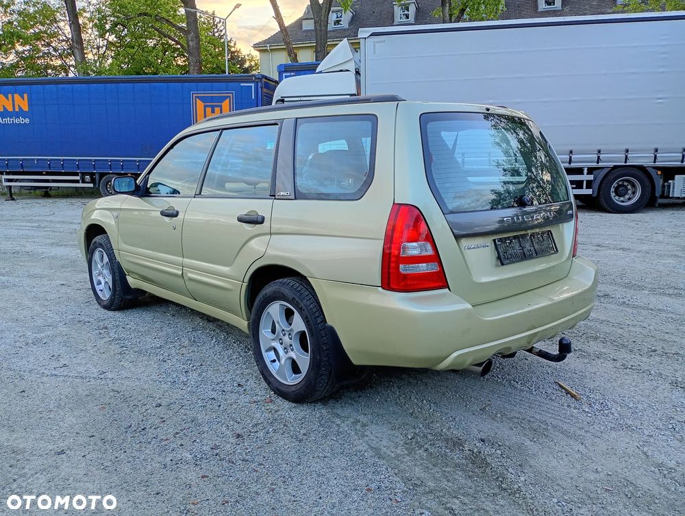 Subaru Forester 2.0X Turbo - 5