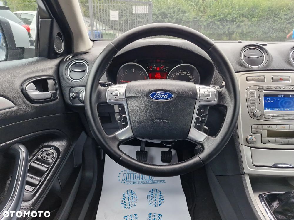 Ford Mondeo 1.8 TDCi Titanium - 30