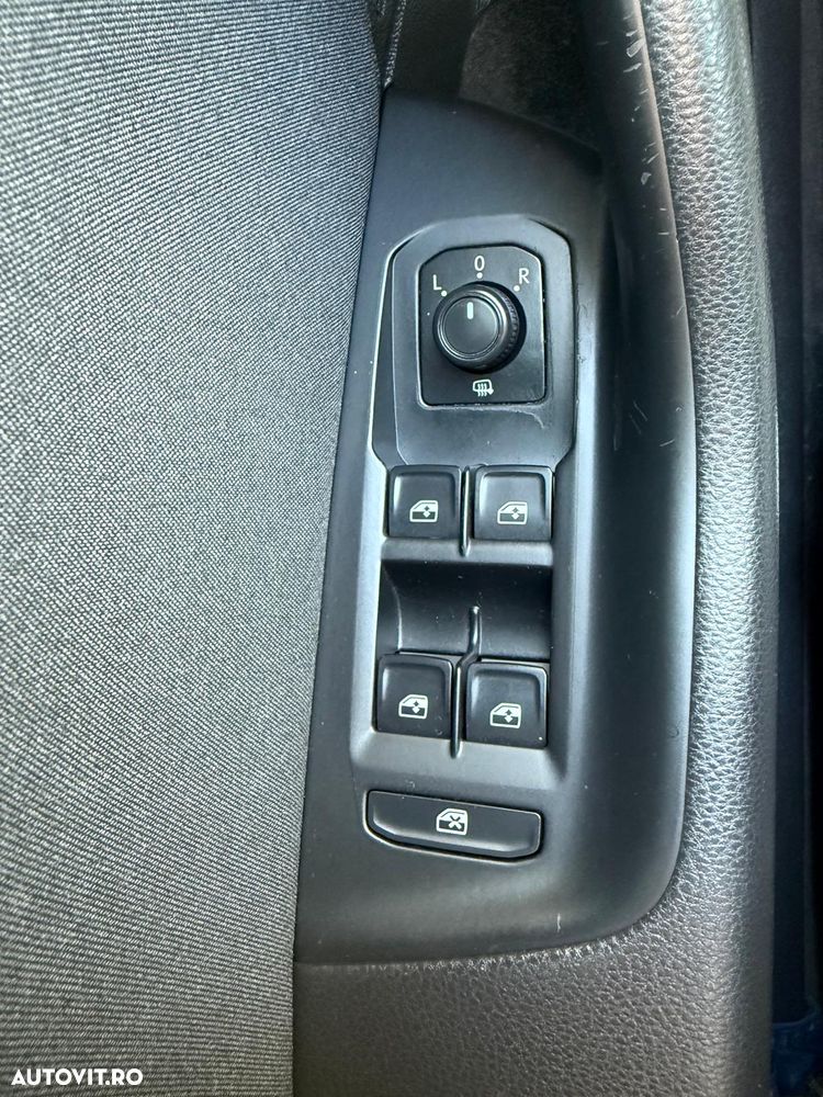 Volkswagen Passat 2.0 TDI SCR Comfortline - 23