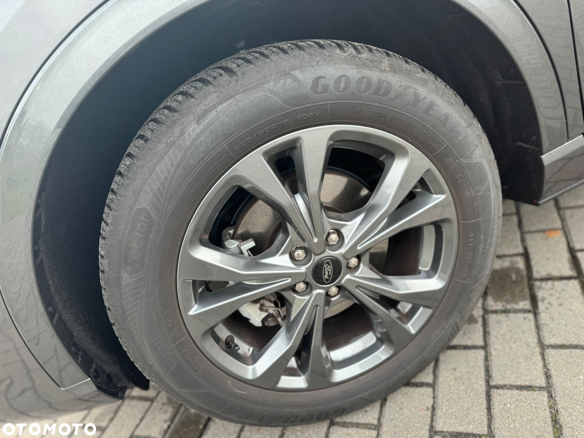 Ford Kuga - 36