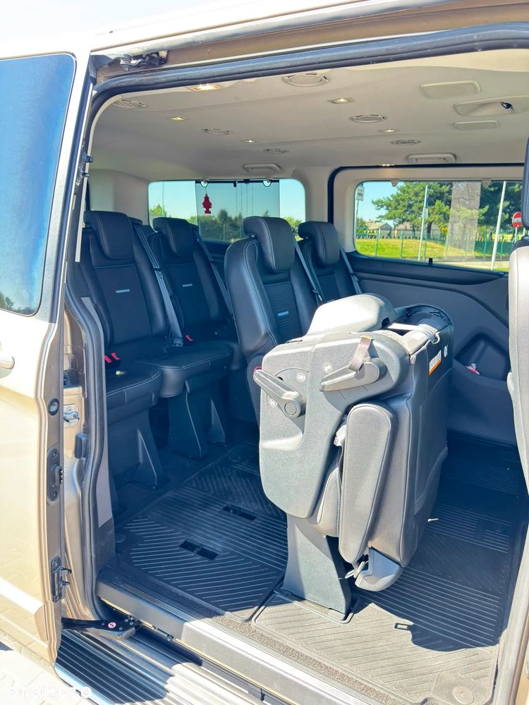 Ford Tourneo Custom - 16
