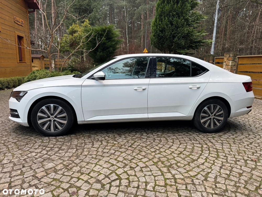 Skoda Superb 2.0 TDI SCR Ambition - 2