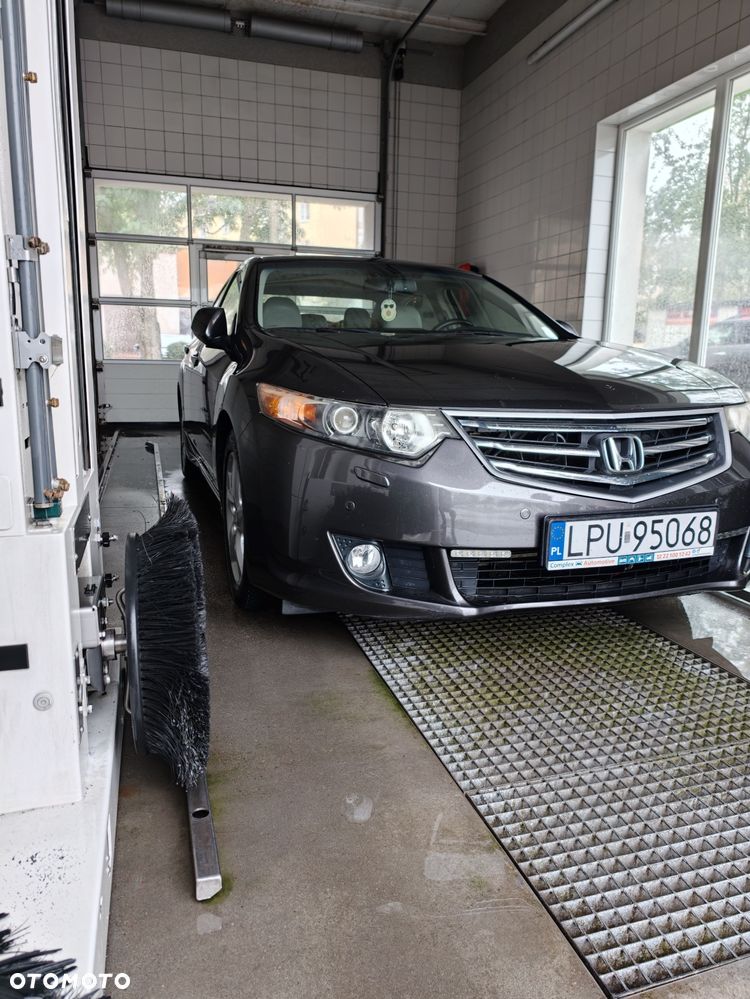 Honda Accord - 2