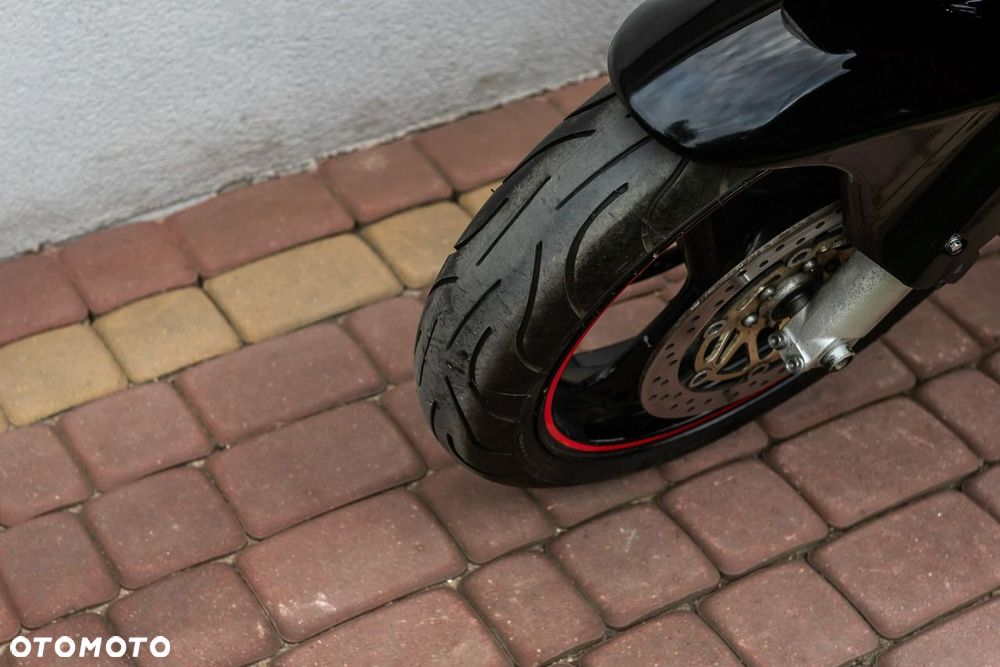 Honda CBR - 7