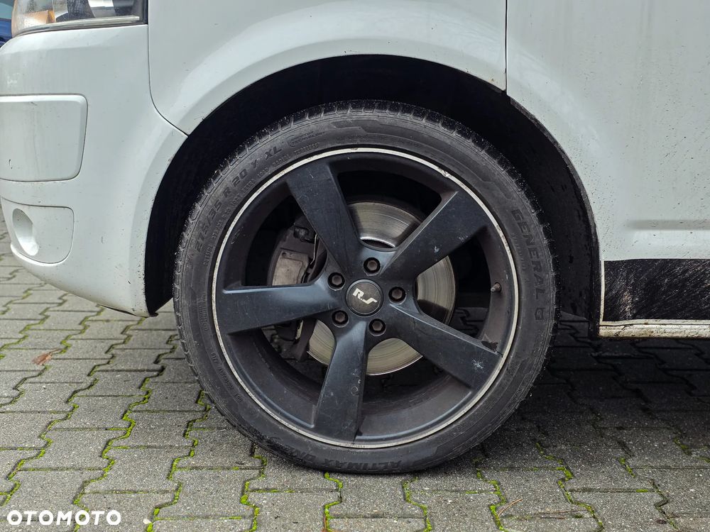 Volkswagen Multivan - 10