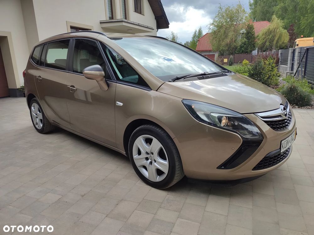 Opel Zafira 1.4 T Cosmo EcoFLEX S&S EU6 - 17