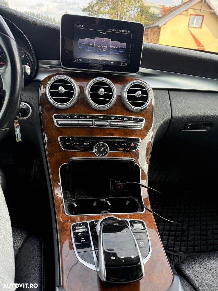 Mercedes-Benz C - 10