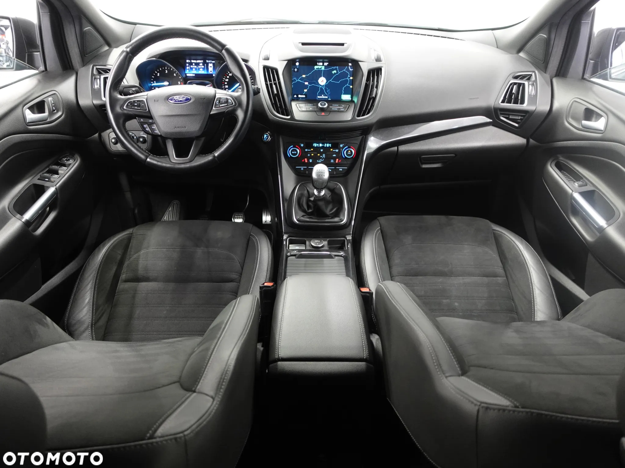 Ford Kuga 2.0 TDCi AWD ST-Line - 28
