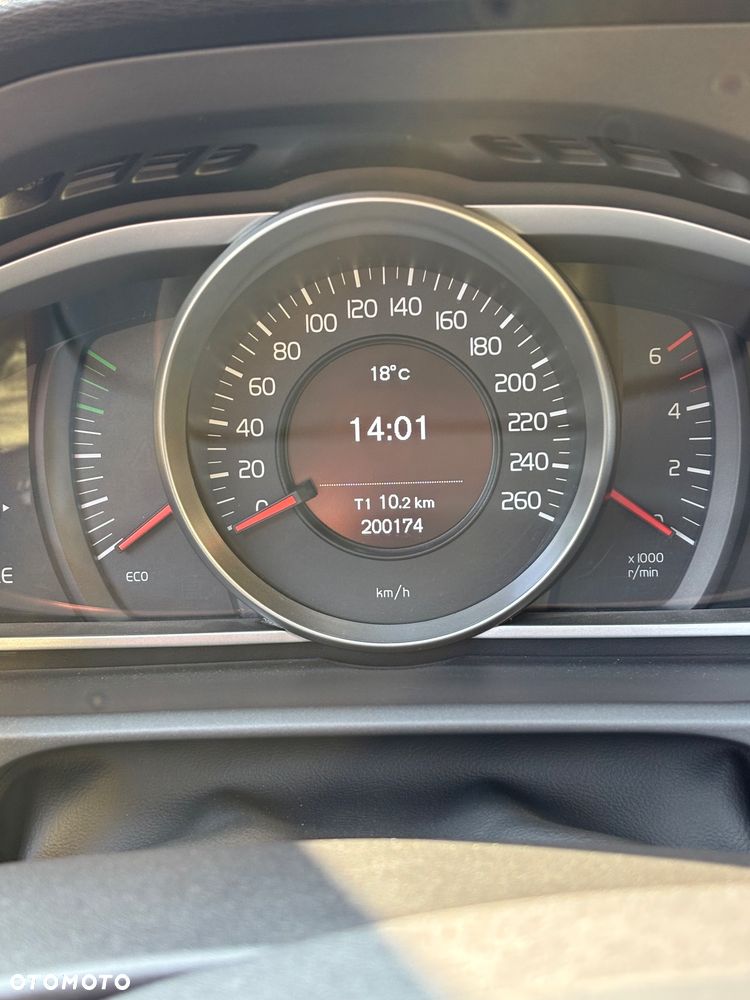 Volvo V40 - 12