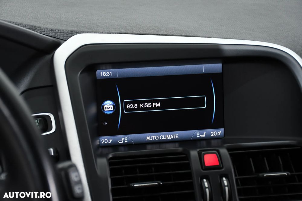 Volvo XC 60 D3 AWD Ocean Race - 21