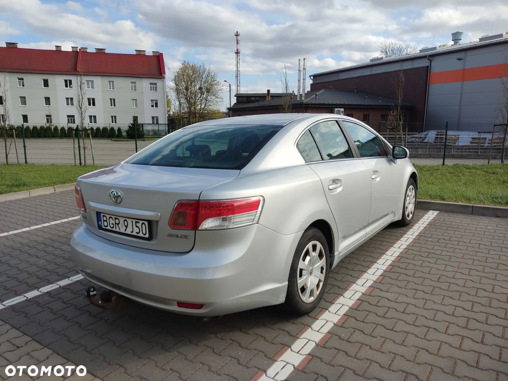 Toyota Avensis 1.6 Luna - 7