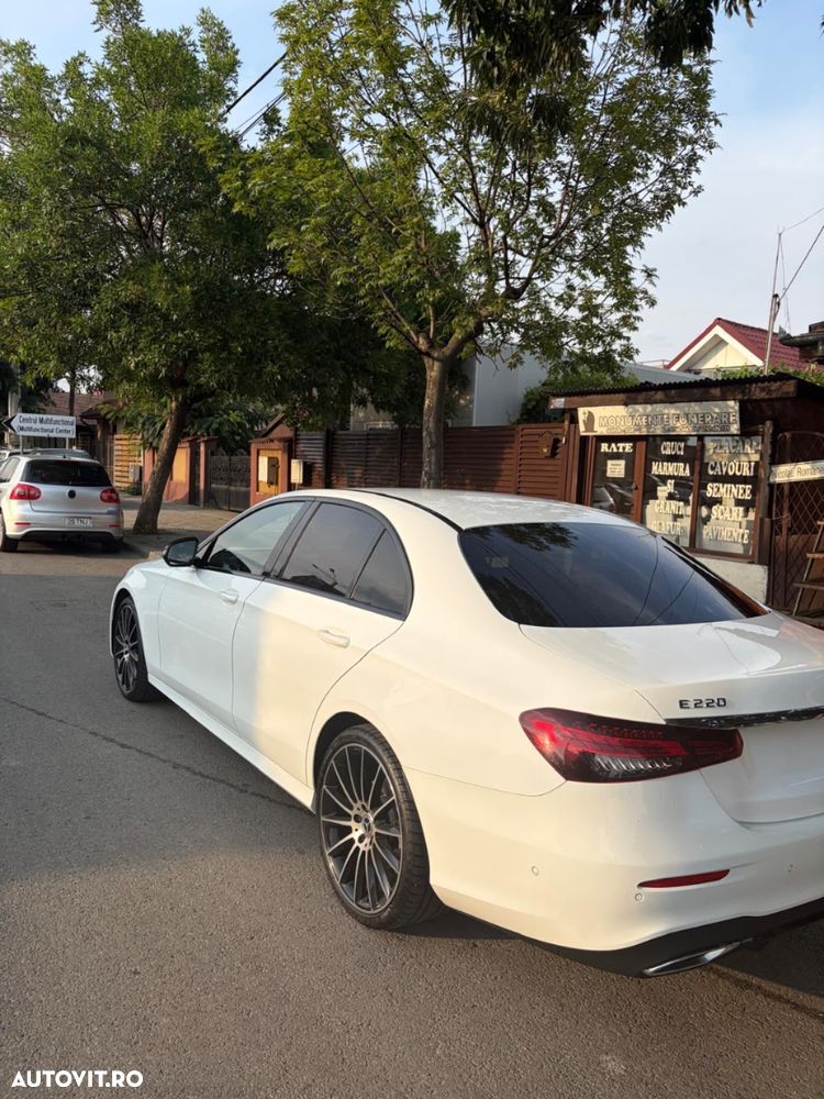 Mercedes-Benz E 220 d 4MATIC Aut. - 4