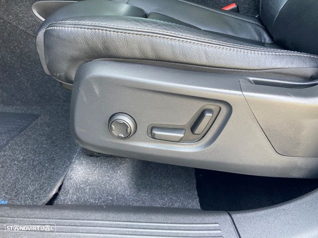 Volvo XC 40 T4 Geartronic R-Design - 32