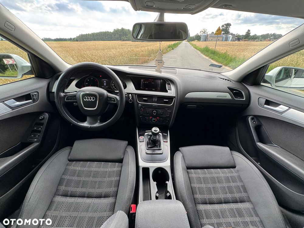 Audi A4 Avant 2.0 TDI Quattro - 10