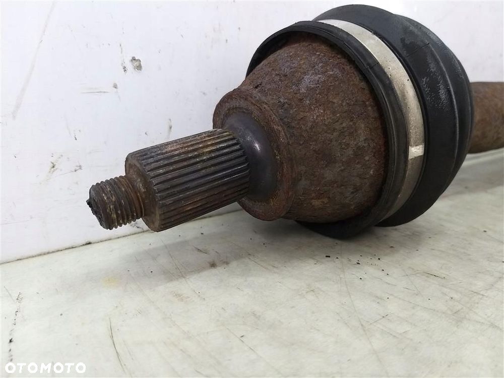 Półoś przód przednia prawa Skoda Fabia II 1,2 B 2007-2014 - 2